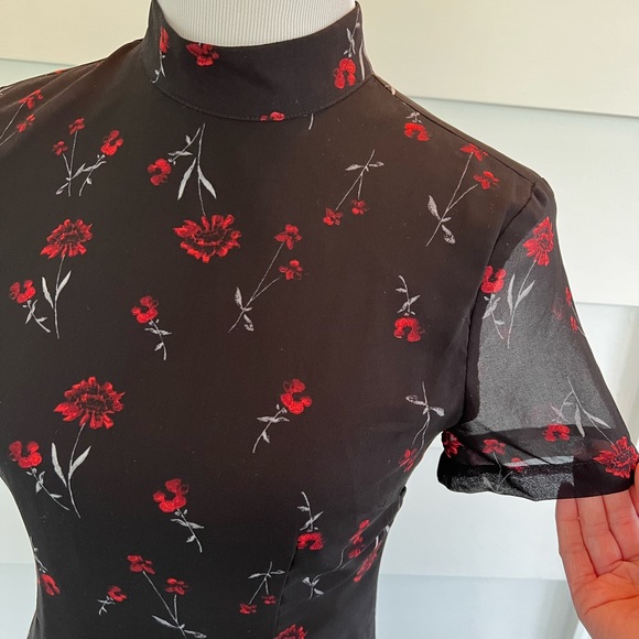 BB Dakota mini dress with mock turtleneck -Size 4. Black with red flowers - Picture 3 of 5